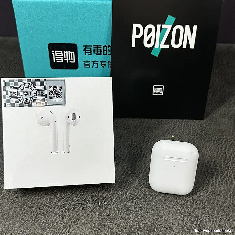 Apple AirPods Wireless Earbuds in White