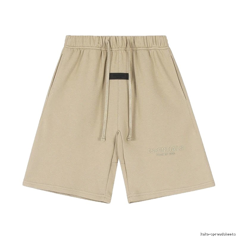 ESSENTIALS minimalist style khaki shorts