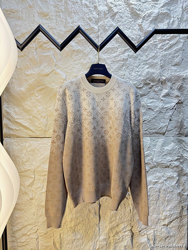 Light Patterned Knit Sweater with Dior Knit Sweater with Ribbed Texture