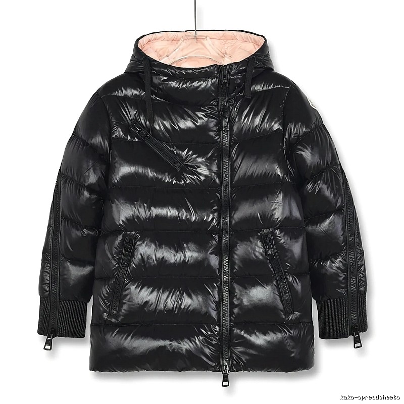 Moncler shiny and stylish black down jacket
