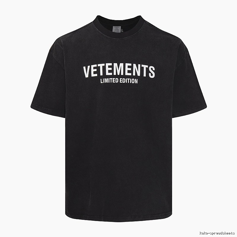 Monogram Statement graphic T-shirt Black Colorful Lucky for Layered Styling