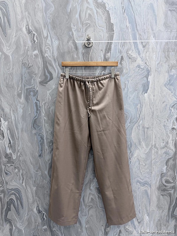 Relaxed Casual Pants with elastic waist and cropped straight leg - Daily