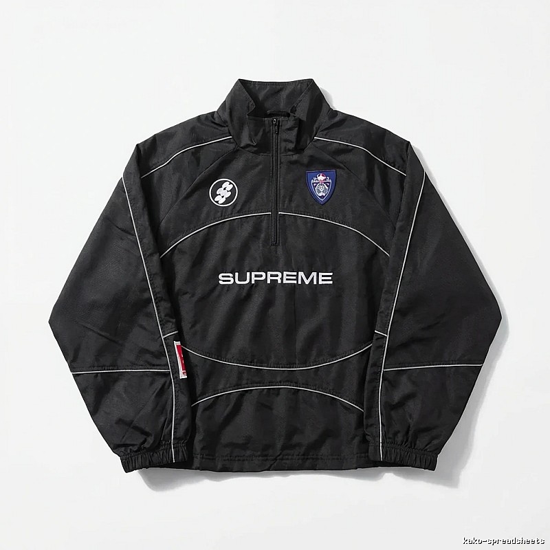 Supreme sporty black coat