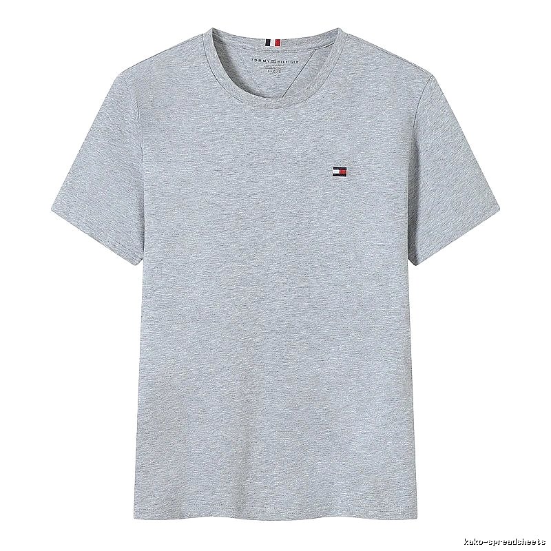 Tommy Hilfiger Gray Logo T-Shirt Streetwear Look